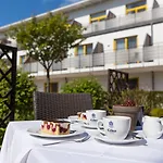 Iv Jahreszeiten Hotel 4*