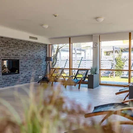 Iv Jahreszeiten Hotel Zingst