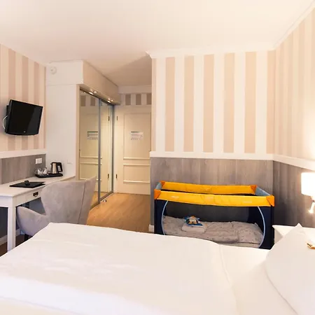 Iv Jahreszeiten Hotel