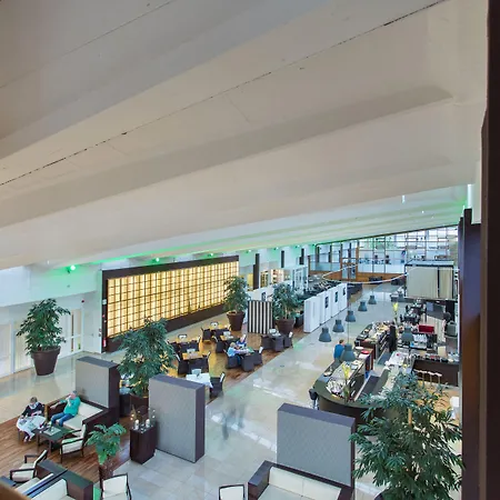 Hotel Iv Jahreszeiten 4*