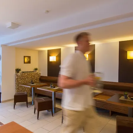 Hotel Iv Jahreszeiten