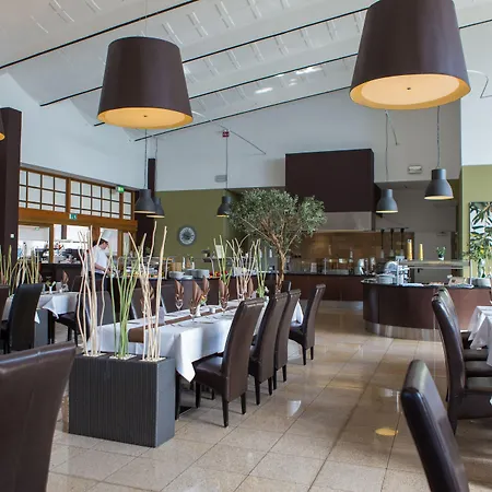 Hotel Iv Jahreszeiten 4*