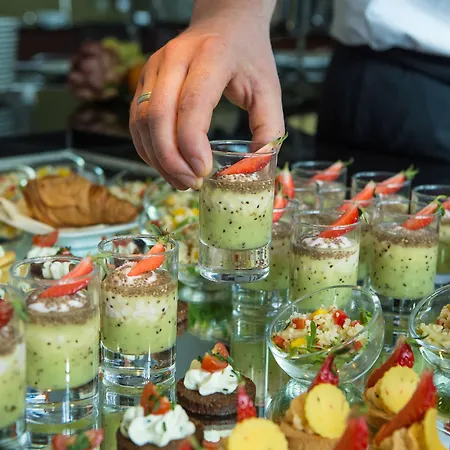 Iv Jahreszeiten Hotel 4*