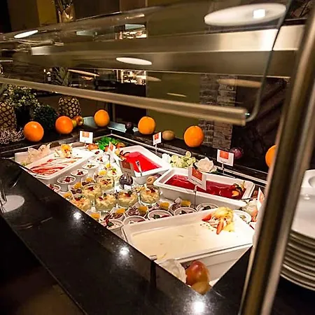 Iv Jahreszeiten Hotel 4*